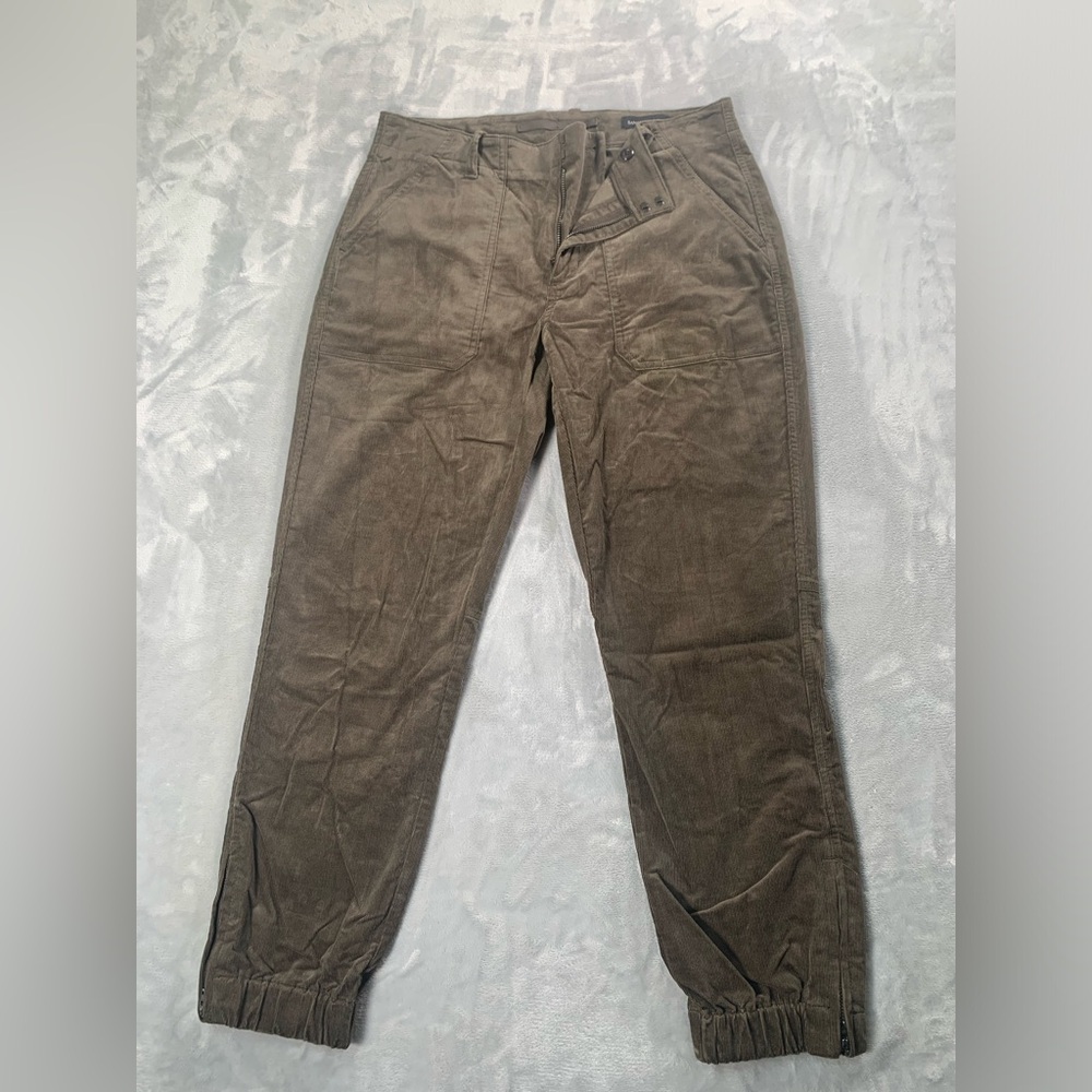 Banana Republic Mens Corduroy Pants in Brown